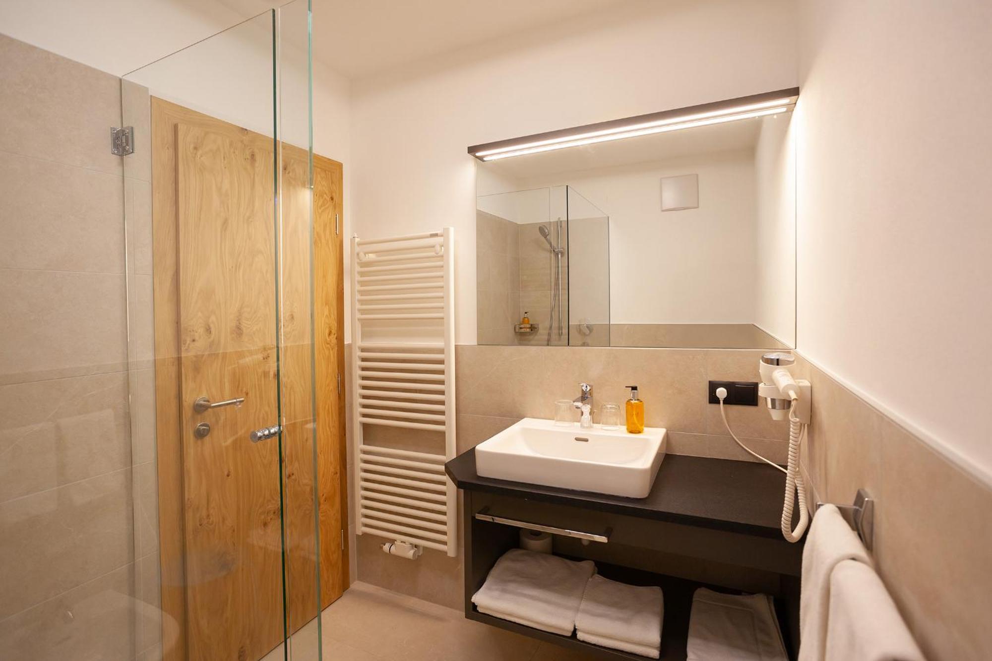 Hotel Lamm นาตูร์โน ภายนอก รูปภาพ