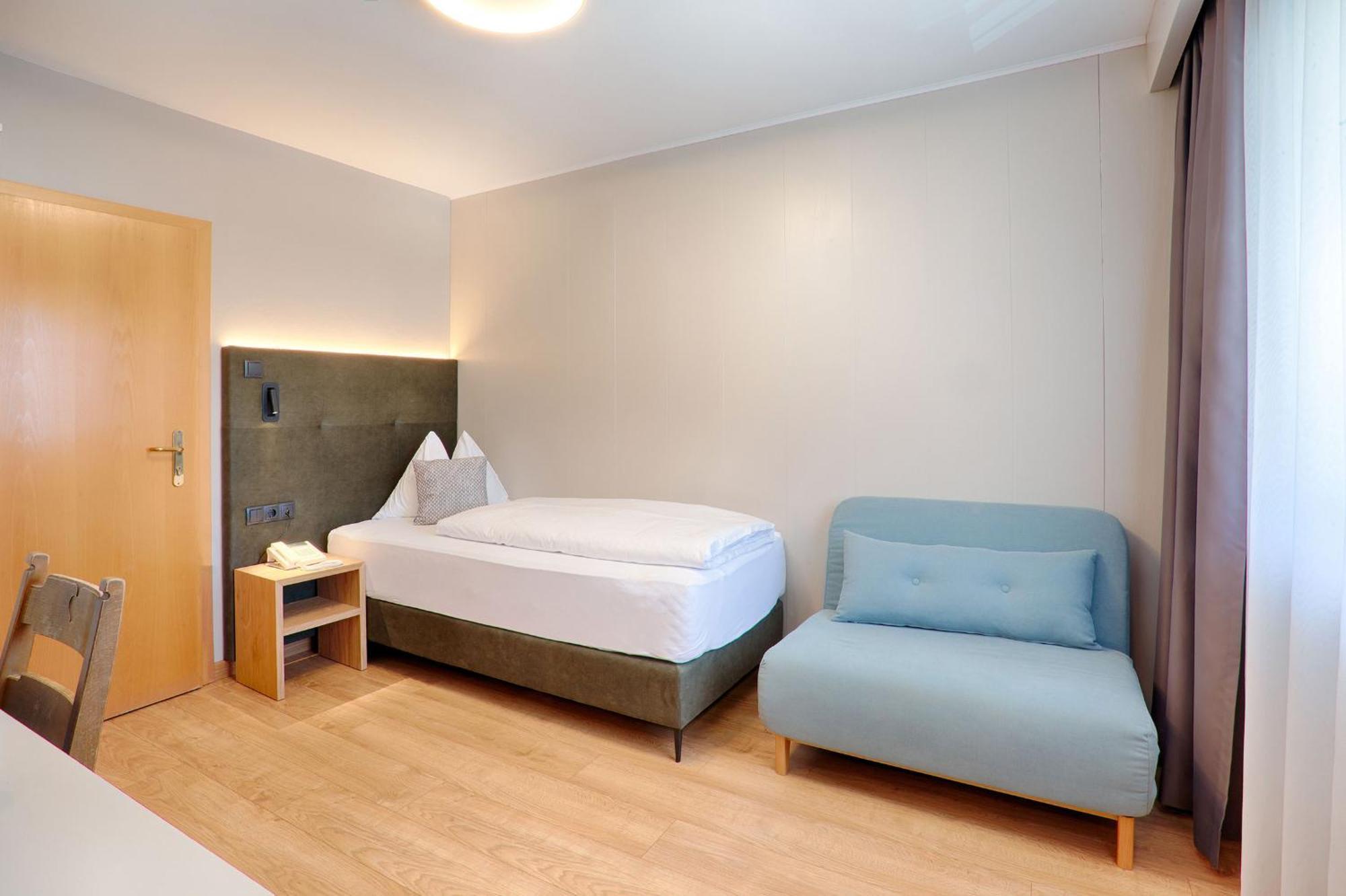 Hotel Lamm นาตูร์โน ภายนอก รูปภาพ